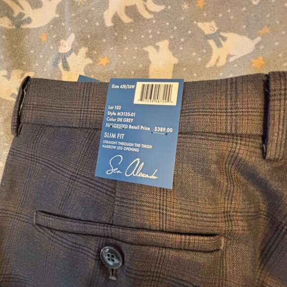 Men Suit - Picture 3 of 6